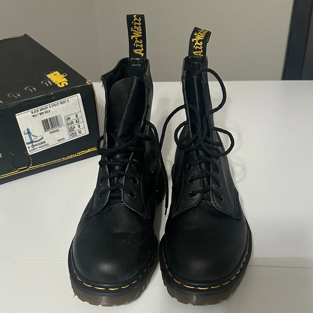 Dr. Martens Black Leather Boots 1460 - Picture 3 of 14